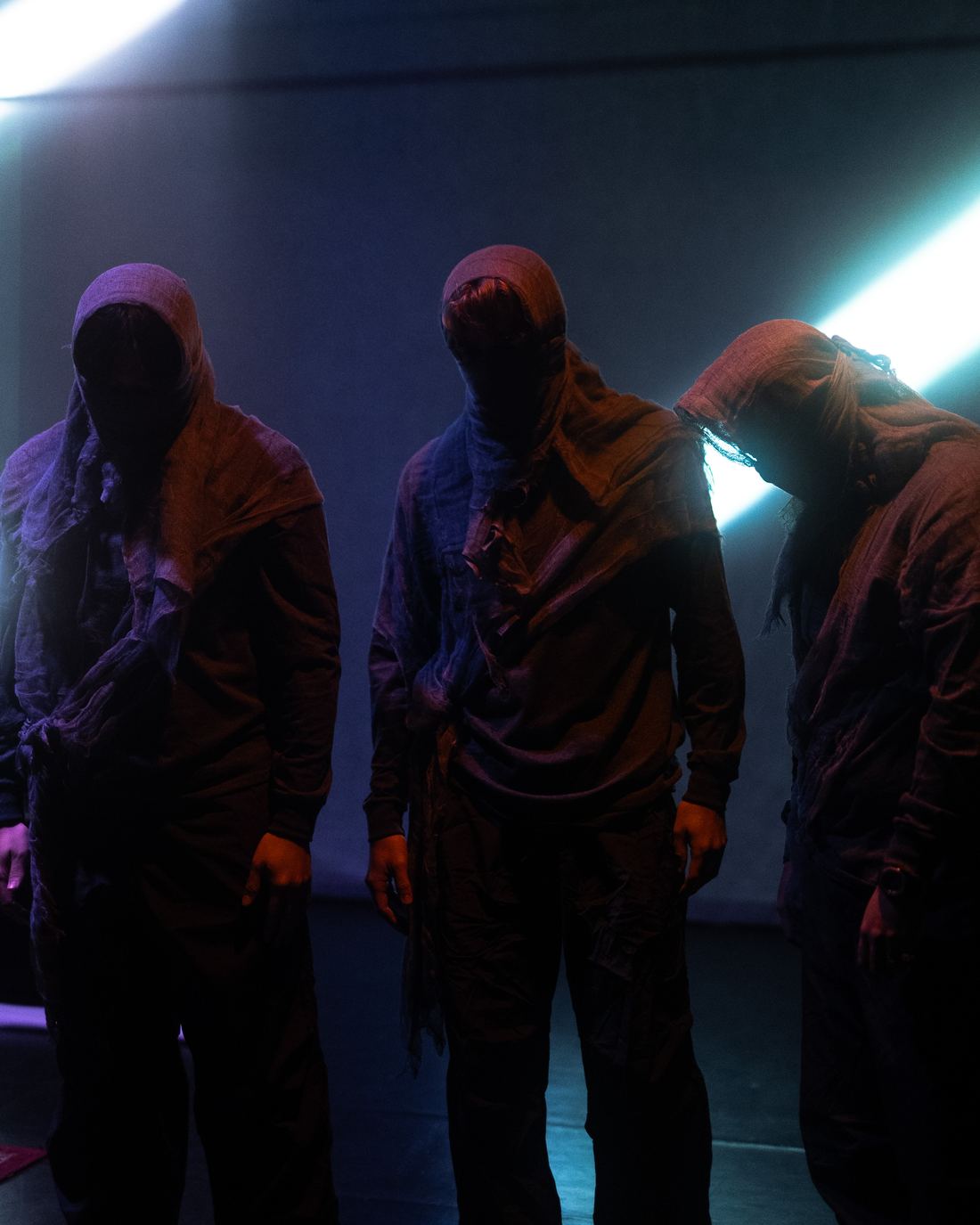 A LIVE — performers